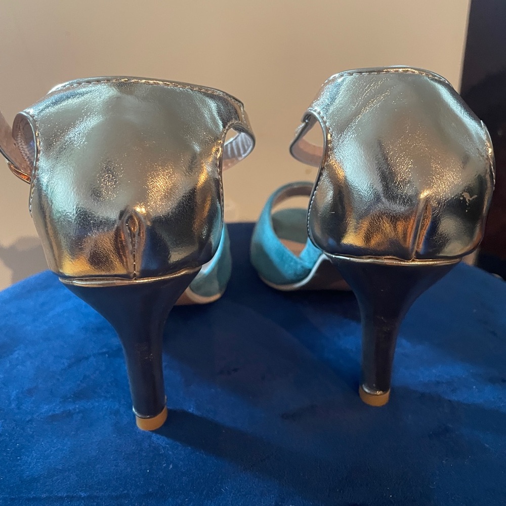 Aimeela Green and gold Ankle Strap Heels - US size 5.5/6 EU 36